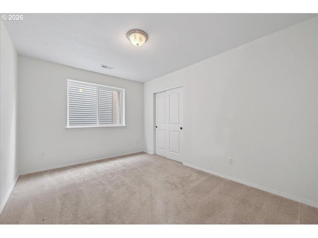 1512 Se 117TH Ave, Portland, OR 97216