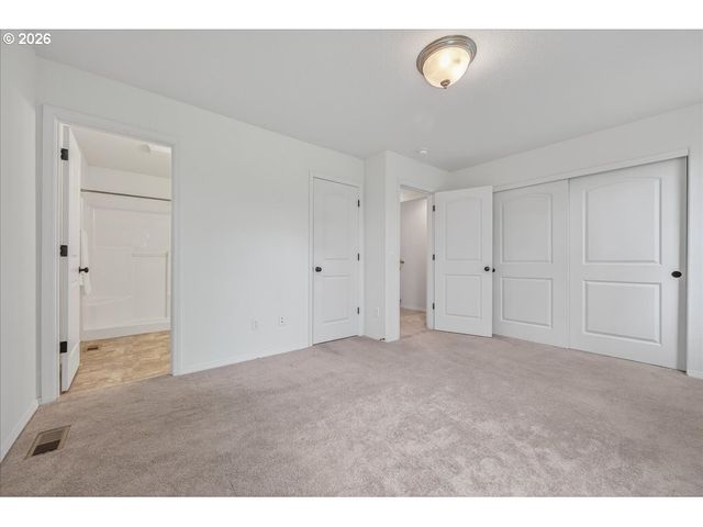 1512 Se 117TH Ave, Portland, OR 97216