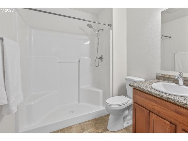 1512 Se 117TH Ave, Portland, OR 97216