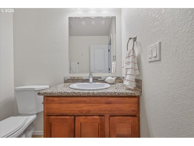 1512 Se 117TH Ave, Portland, OR 97216