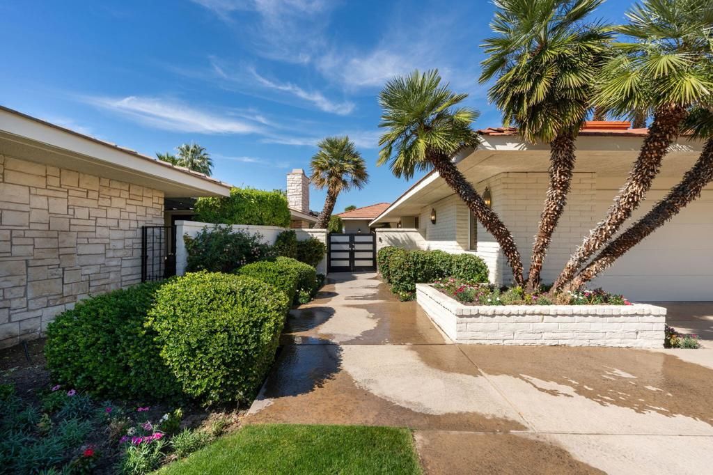 Image 2 of property listing at 4 Kingsway Court, Rancho Mirage, CA 92270