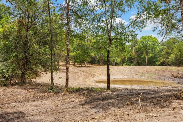 5962 Fm-949, Sealy, TX 77474