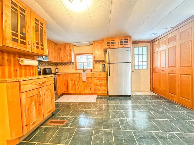 8933 E M 20, Newfield Twp, MI 49421