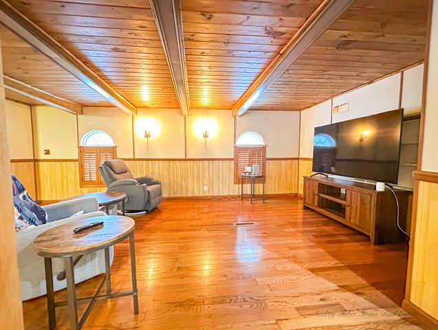 8933 E M 20, Newfield Twp, MI 49421