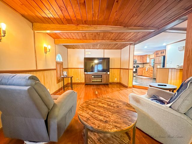 8933 E M 20, Newfield Twp, MI 49421