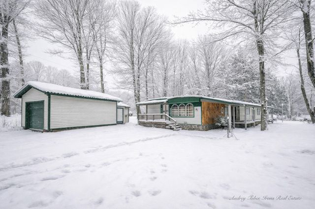 8933 E M 20, Newfield Twp, MI 49421