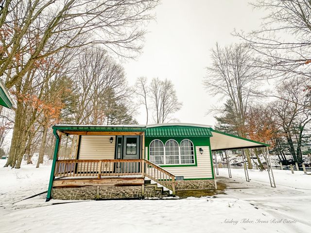 8933 E M 20, Newfield Twp, MI 49421