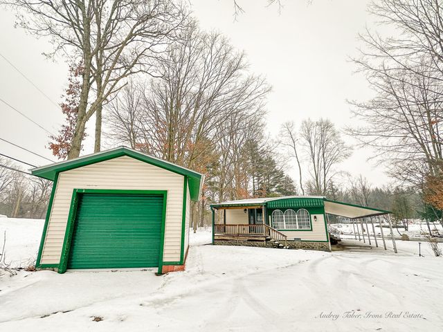 8933 E M 20, Newfield Twp, MI 49421
