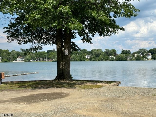 29 Alpine Rd, Parsippany-troy Hills Twp., NJ 07054