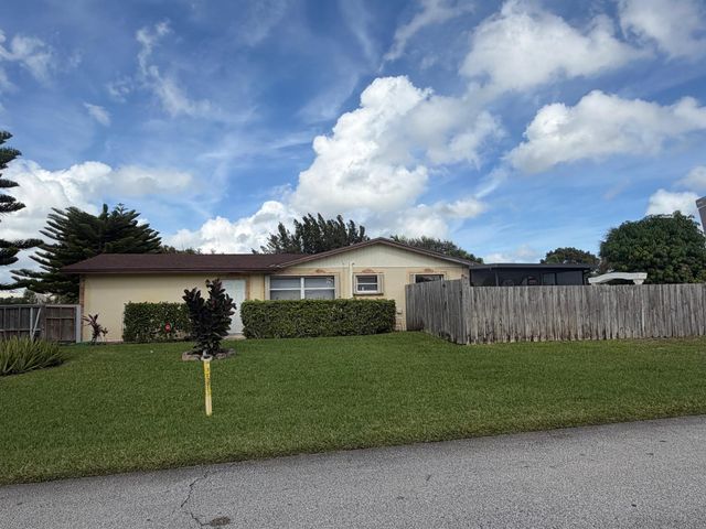 10868 Larch Court, Palm Beach Gardens, FL 33418