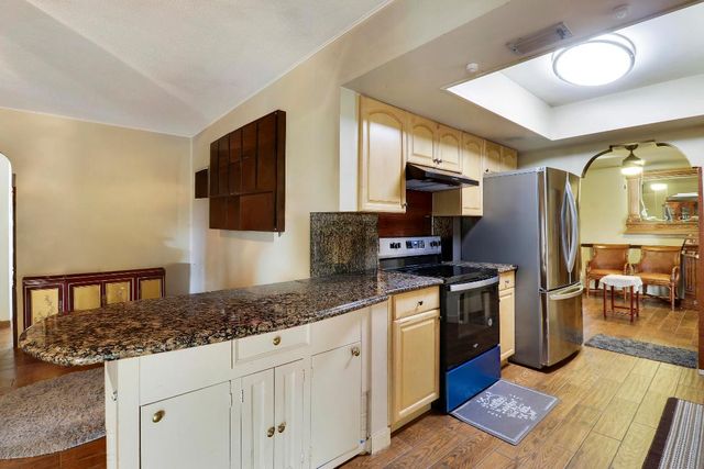 10868 Larch Court, Palm Beach Gardens, FL 33418