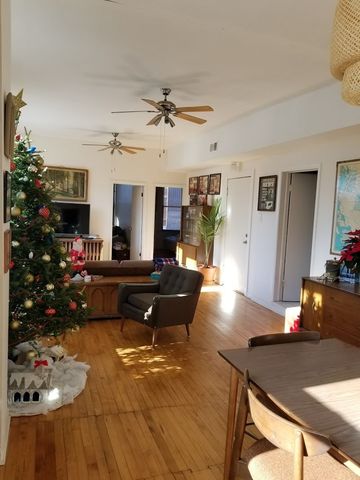 2350 W Augusta Boulevard 2-W, Chicago, IL 60622