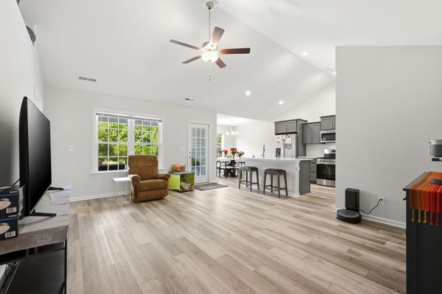 882 Owls Nest Dr., Conway, SC 29527
