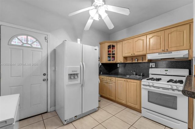 28 NE 48th St, Miami, FL 33137