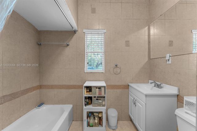 28 NE 48th St, Miami, FL 33137
