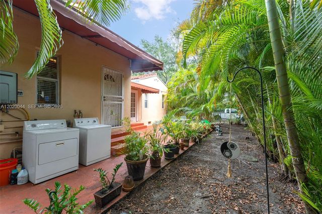28 NE 48th St, Miami, FL 33137