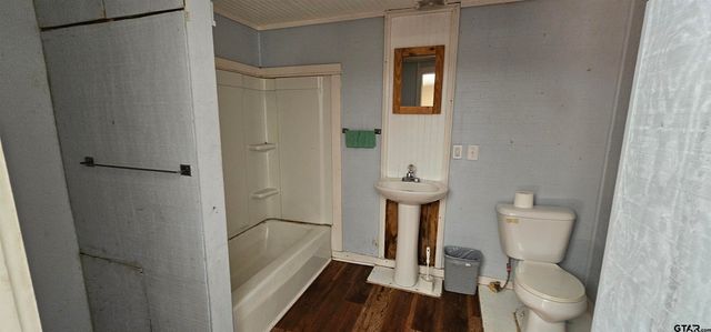 1713 W FRANK, Grand Saline, TX 75140