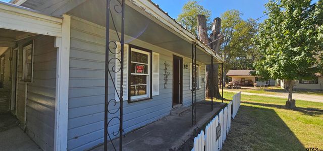 1713 W FRANK, Grand Saline, TX 75140