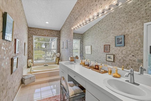 4640 PERIDIA BOULEVARD E, Bradenton, FL 34203