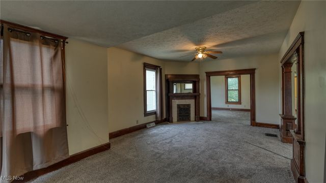 1515 Stewart Avenue, Cambridge, OH 43725