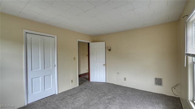 1515 Stewart Avenue, Cambridge, OH 43725