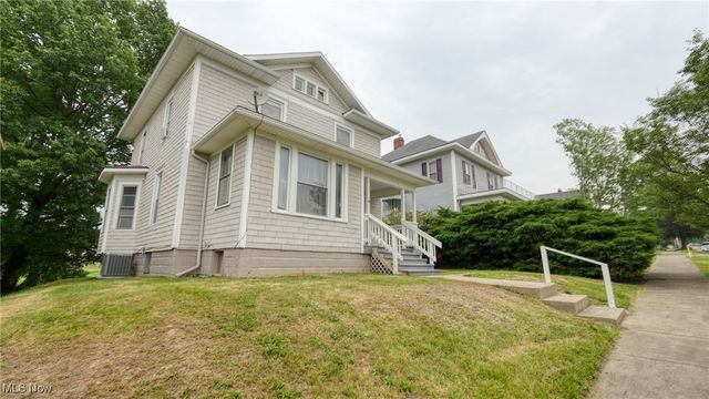 1515 Stewart Avenue, Cambridge, OH 43725