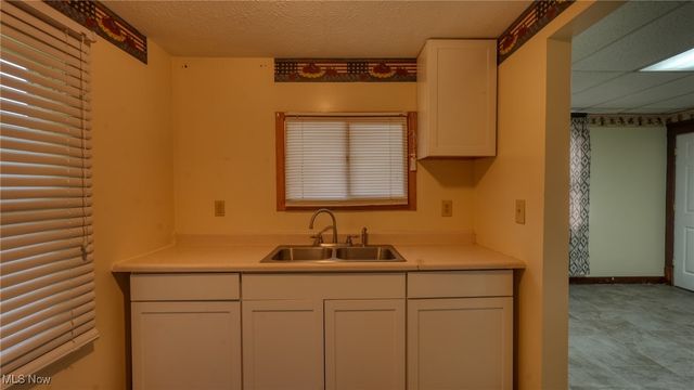 1515 Stewart Avenue, Cambridge, OH 43725