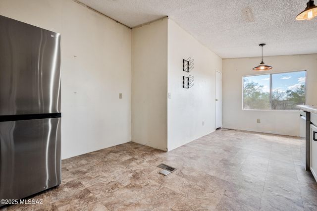 10730 W Mars Road, Tucson, AZ 85743