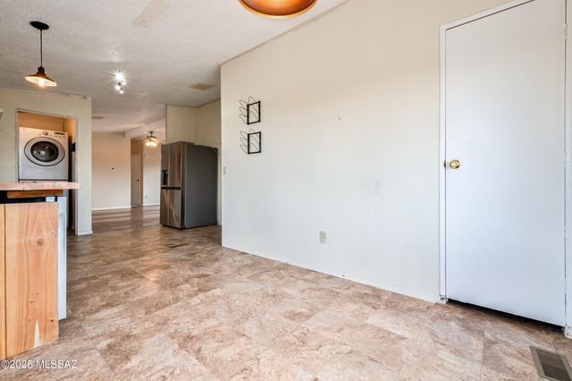 10730 W Mars Road, Tucson, AZ 85743