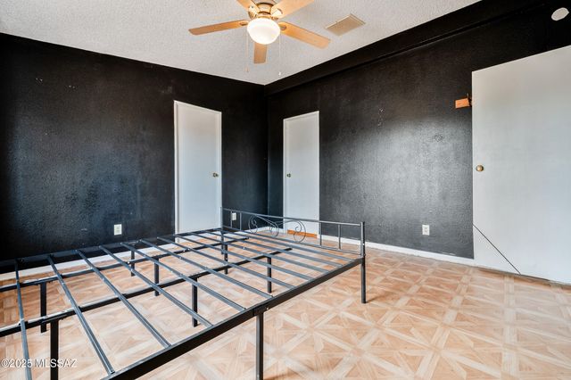 10730 W Mars Road, Tucson, AZ 85743