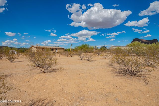 10730 W Mars Road, Tucson, AZ 85743