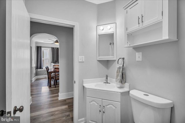335 WALNUT AVE, Gloucester City, NJ 08030