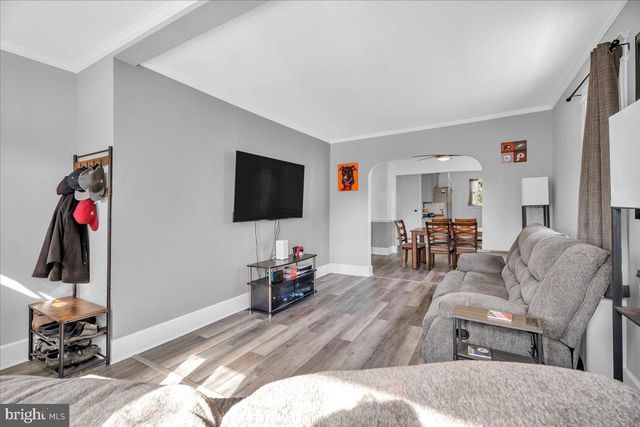 335 WALNUT AVE, Gloucester City, NJ 08030