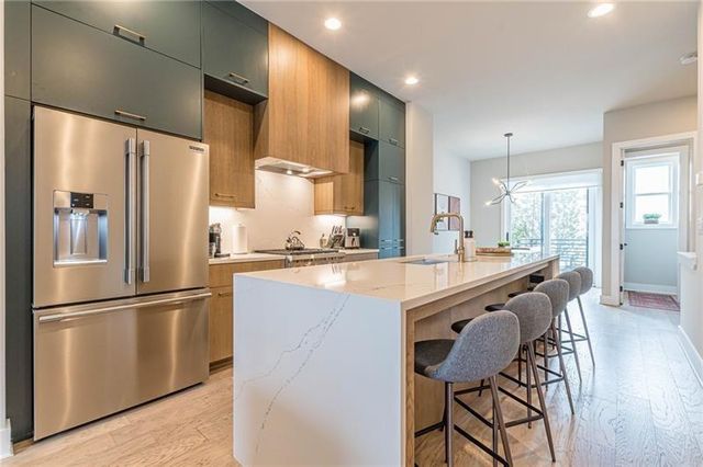 699 Vidalia Lane NW, Atlanta, GA 30318