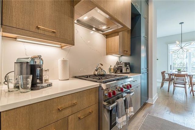 699 Vidalia Lane NW, Atlanta, GA 30318