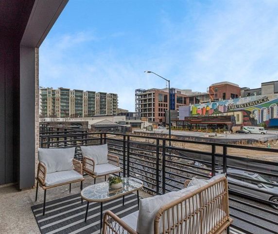 699 Vidalia Lane NW, Atlanta, GA 30318