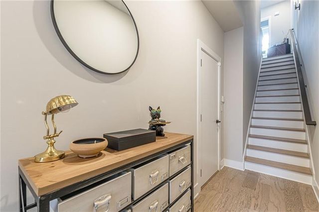 699 Vidalia Lane NW, Atlanta, GA 30318