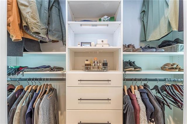 699 Vidalia Lane NW, Atlanta, GA 30318