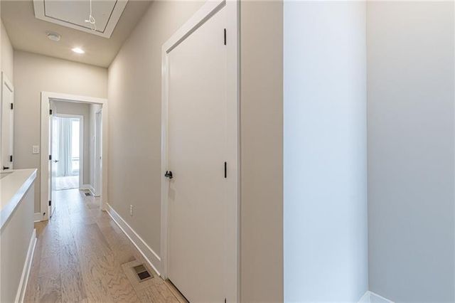 699 Vidalia Lane NW, Atlanta, GA 30318