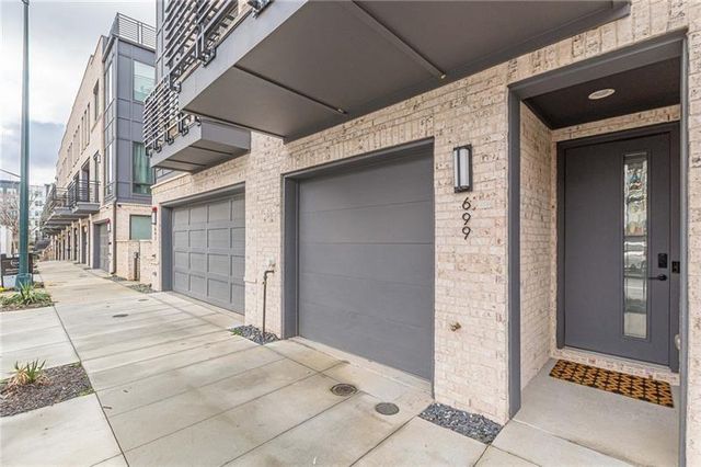 699 Vidalia Lane NW, Atlanta, GA 30318