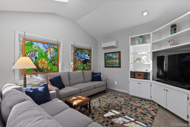 1922 Monaco Parkway, Denver, CO 80220