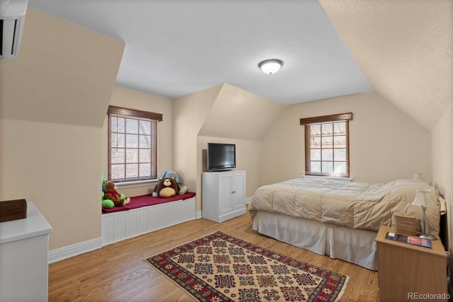 1922 Monaco Parkway, Denver, CO 80220