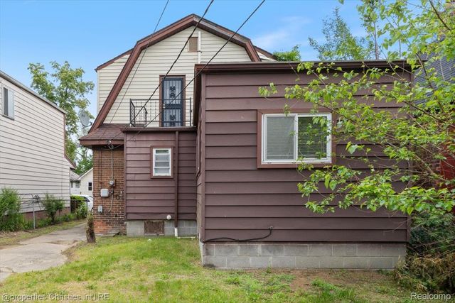 16171 Santa Rosa Drive, Detroit, MI 48221