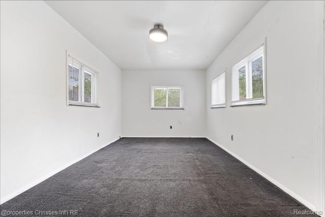 16171 Santa Rosa Drive, Detroit, MI 48221