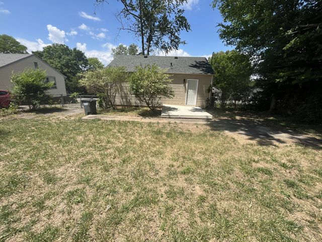 24 Maple St, Clarksville, TN 37042