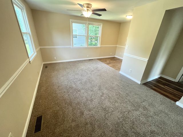 24 Maple St, Clarksville, TN 37042