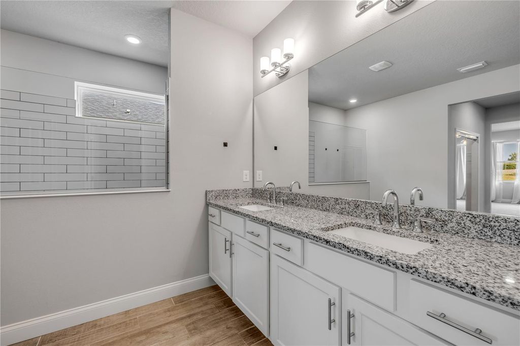 Image 39 of property listing at 1100 LOCH LINNHE COURT, New Smyrna Beach, FL 32168