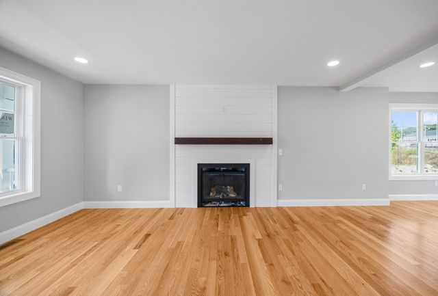 188 St Louis Avenue, Woonsocket, RI 02895