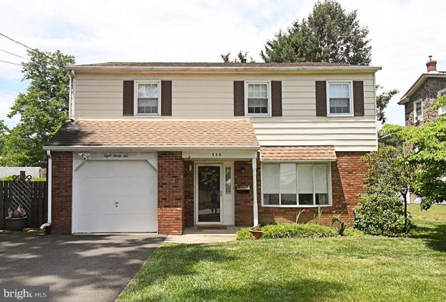 836 N CEDAR RD, Jenkintown, PA 19046