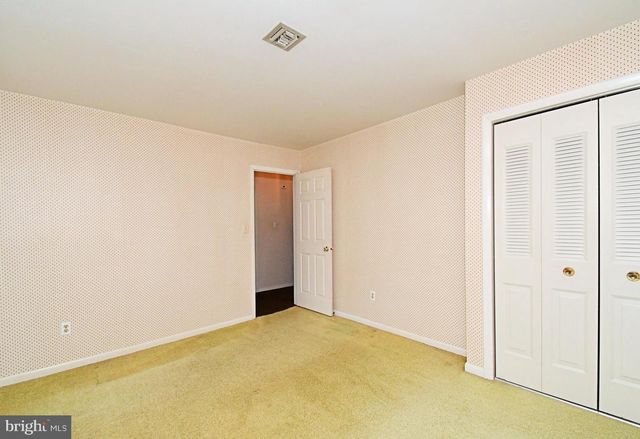836 N CEDAR RD, Jenkintown, PA 19046